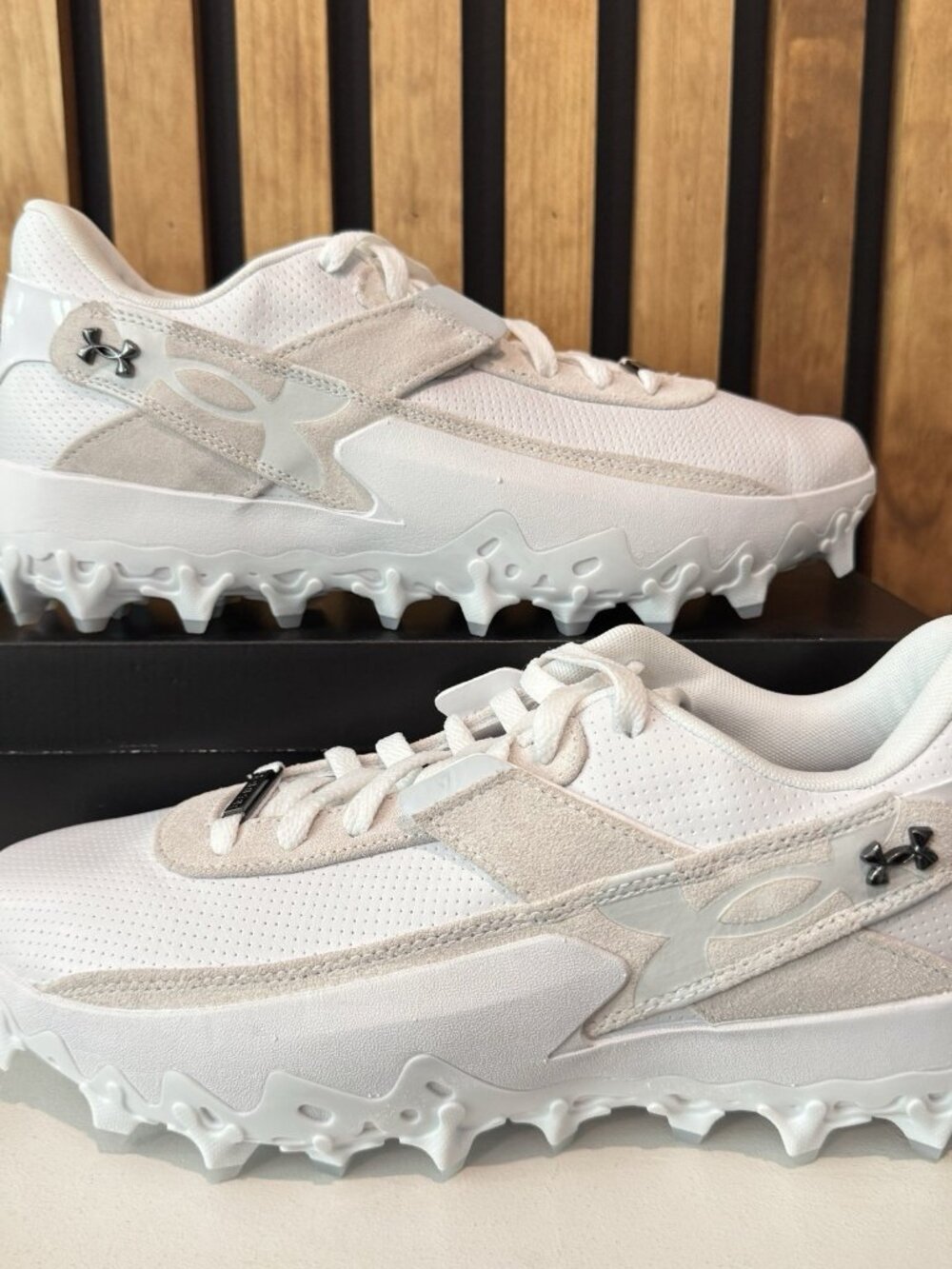 SIZE 9.5 MENS - Under Armour Harper 10 Pro TPU MLB Baseball Cleats 6010136-101